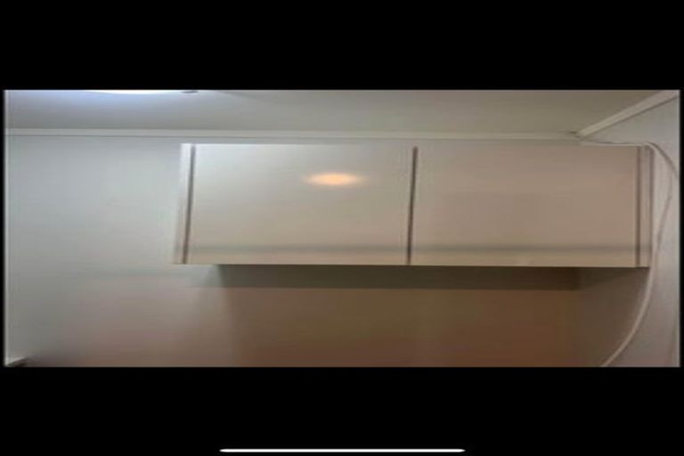 Photo of property in 60 De Quincey Terrace, Highland Park, Auckland, 2010