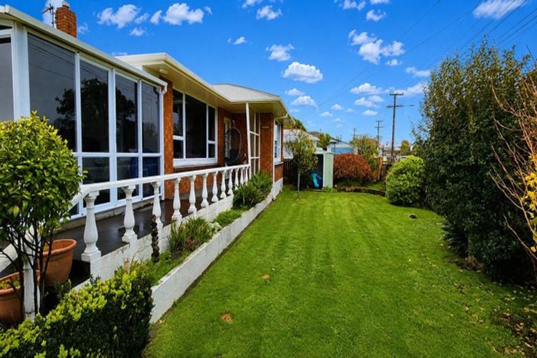 Photo of property in 2 Hood Place, Spotswood, New Plymouth, 4310