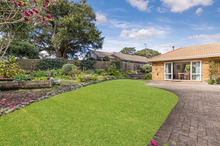 Photo of property in 54 Charles Prevost Drive, The Gardens, Auckland, 2105