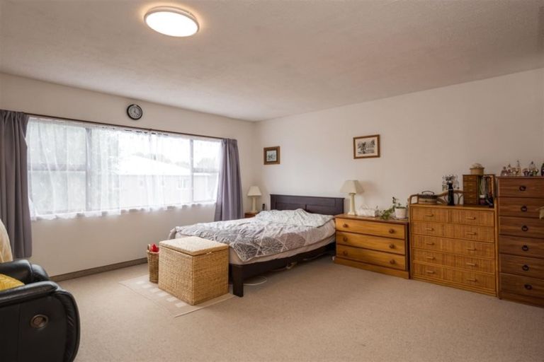 Photo of property in 11 Jamell Place, Avonhead, Christchurch, 8042