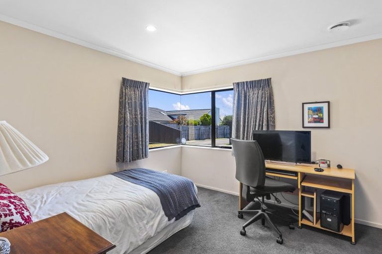 Photo of property in 82 Regent Drive, Paraparaumu Beach, Paraparaumu, 5032