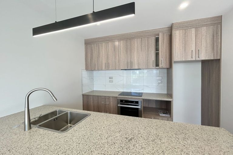 Photo of property in 21 Korokio Lane, Henderson, Auckland, 0612