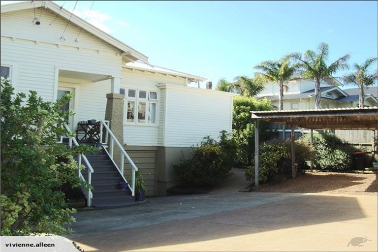 Photo of property in 37 Argyle Street, Herne Bay, Auckland, 1011