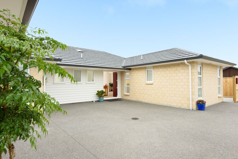 Photo of property in 4 Omapere Lane, Pyes Pa, Tauranga, 3112