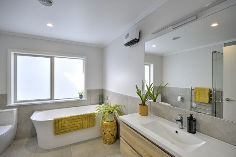 Photo of property in 4 Gertrude Street, Carterton, 5713