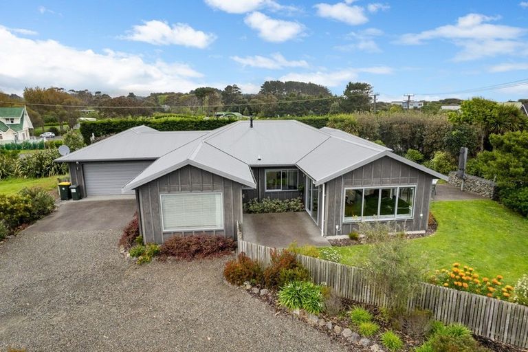 Photo of property in 41 Paetawa Road, Peka Peka, Waikanae, 5391