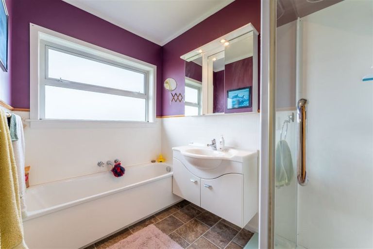 Photo of property in 215 Douglas Street, Highfield, Timaru, 7910