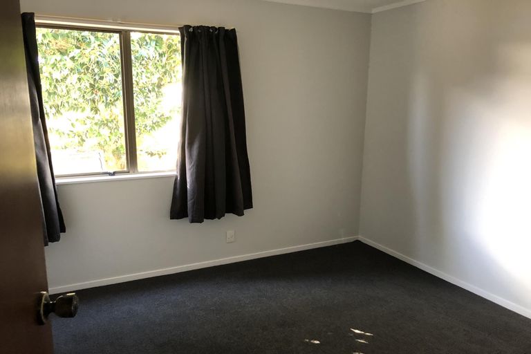 Photo of property in 30 Dorset Crescent, Hokowhitu, Palmerston North, 4410
