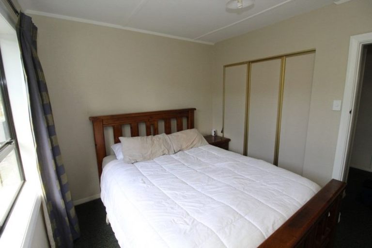 Photo of property in 6 Studholme Street, Waimate, 7924