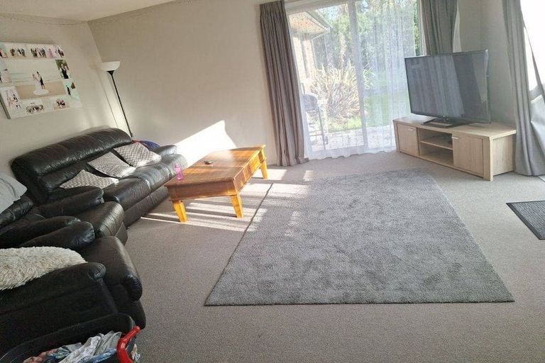 Photo of property in 27 Mokihi Gardens, Hillmorton, Christchurch, 8024