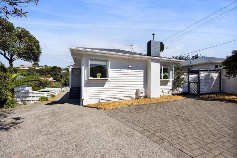 Photo of property in 20 Stuart Place, Blagdon, New Plymouth, 4310