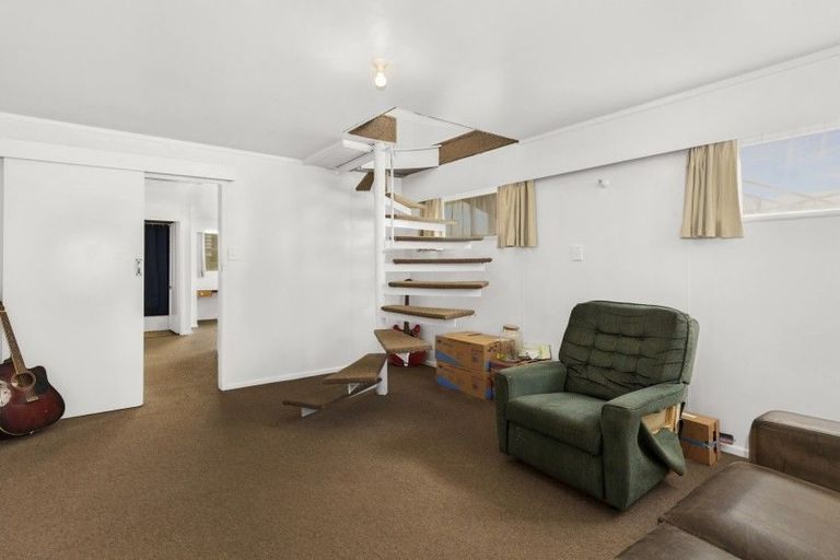 Photo of property in 20 Manor Drive, Stokes Valley, Lower Hutt, 5019