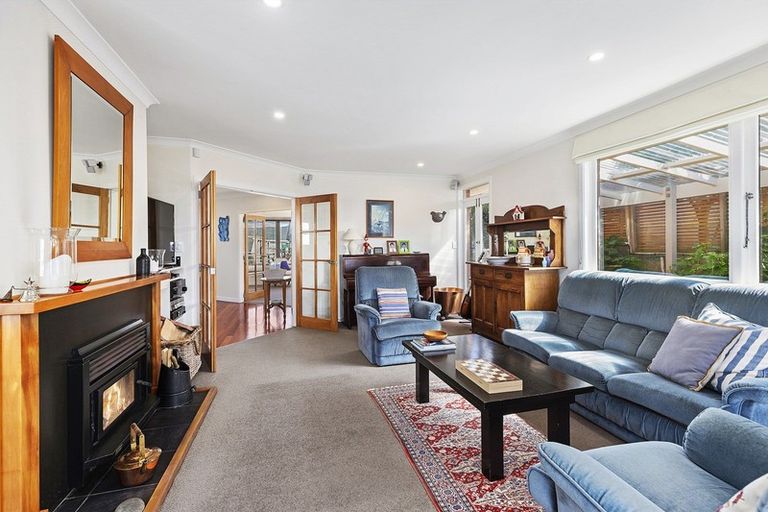 Photo of property in 33 Buckley Road, Southgate, Wellington, 6023