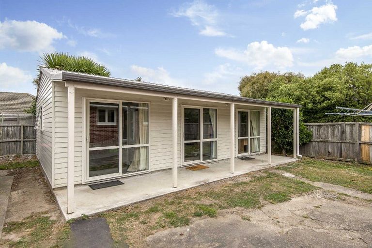 Photo of property in 9 Gladson Avenue, Sockburn, Christchurch, 8042
