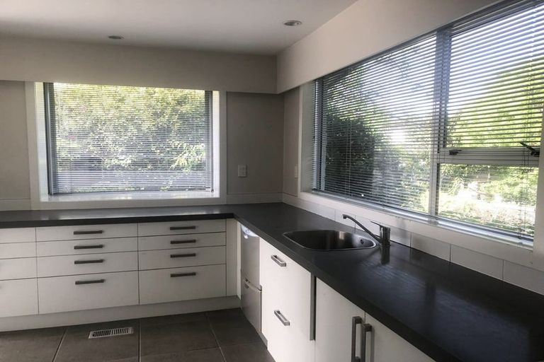 Photo of property in 7 Ilkley Place, Ilam, Christchurch, 8041