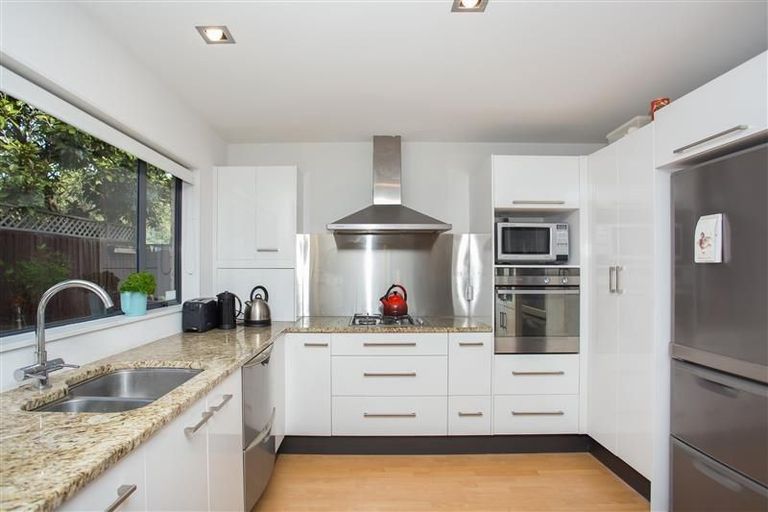 Photo of property in 86 Idris Road, Fendalton, Christchurch, 8052