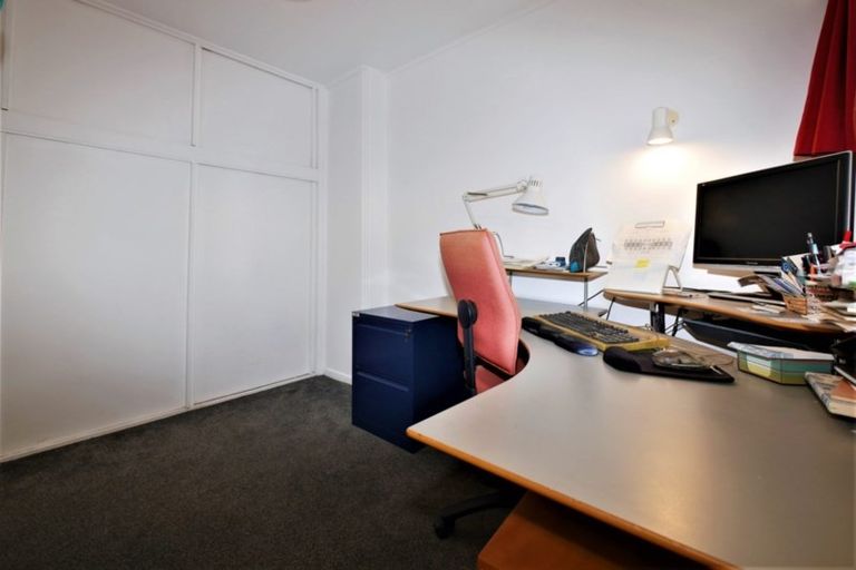 Photo of property in 4 Claremont Grove, Mount Victoria, Wellington, 6011