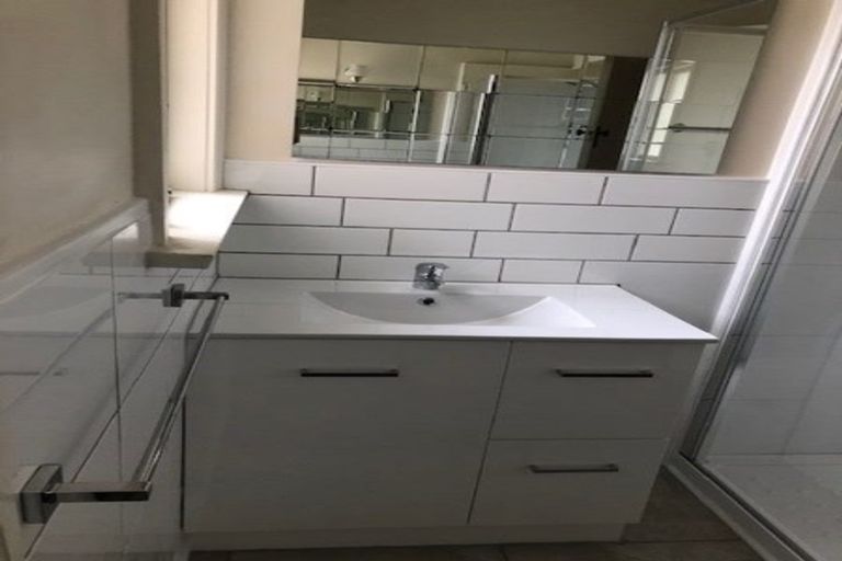 Photo of property in 21a Manse Street, Regent, Whangarei, 0112