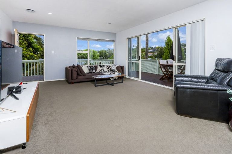 Photo of property in 2/70 Archers Road, Glenfield, Auckland, 0629
