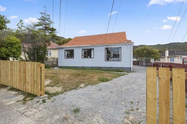 Photo of property in 111 Wilkie Crescent, Naenae, Lower Hutt, 5011