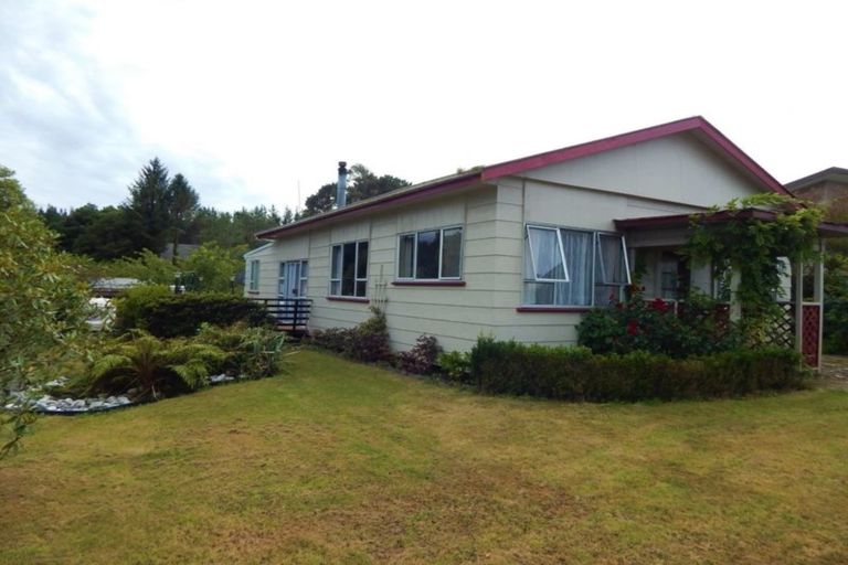 Photo of property in 5 Lake Kaniere Road, Kaniere, Hokitika, 7811