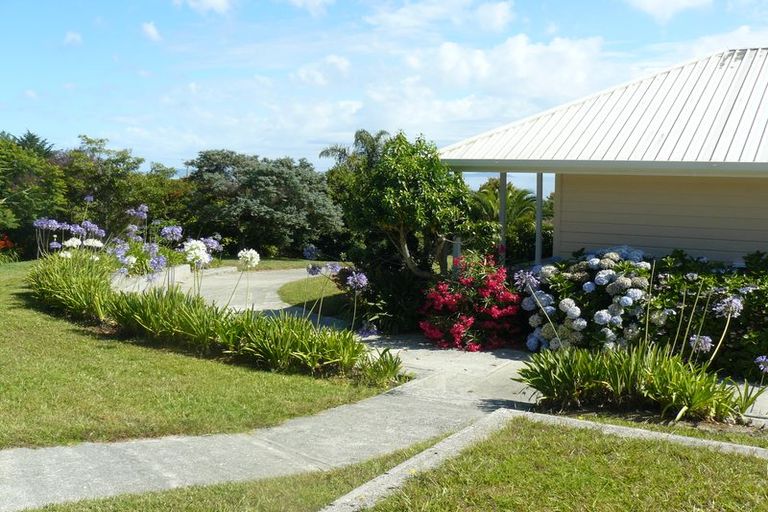 Photo of property in 5 Spicer Road, Cable Bay, 0420