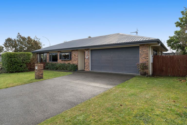 Photo of property in 1 Manor Park Drive, Pyes Pa, Tauranga, 3112