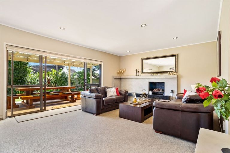 Photo of property in 38 Frank Evans Place, Henderson, Auckland, 0610