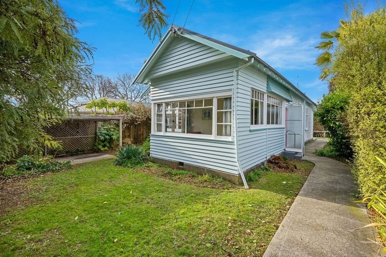 Photo of property in 24 Severn Street, St Albans, Christchurch, 8014