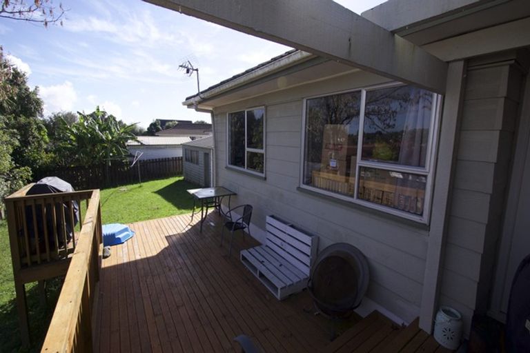 Photo of property in 15 Devonshire Road, Unsworth Heights, Auckland, 0632