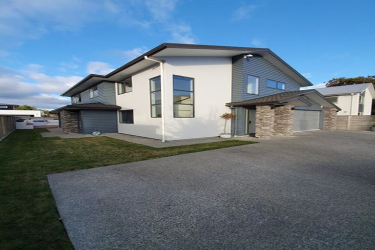 Photo of property in 87 Woburn Road, Woburn, Lower Hutt, 5010