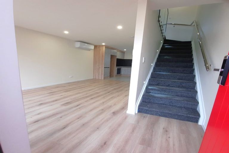 Photo of property in 5/10 Rimu Street, New Lynn, Auckland, 0600