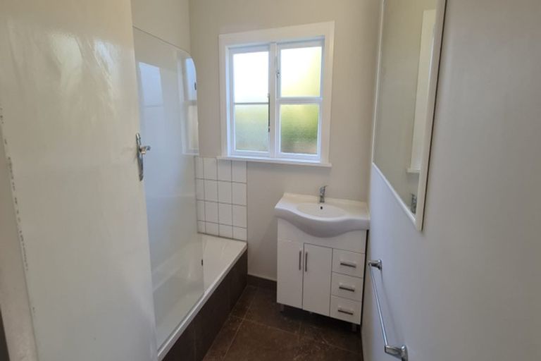 Photo of property in 36 Wilton Street, Levin, 5510