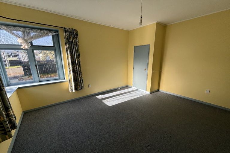 Photo of property in 12 Hereford Street, West End, Palmerston North, 4410