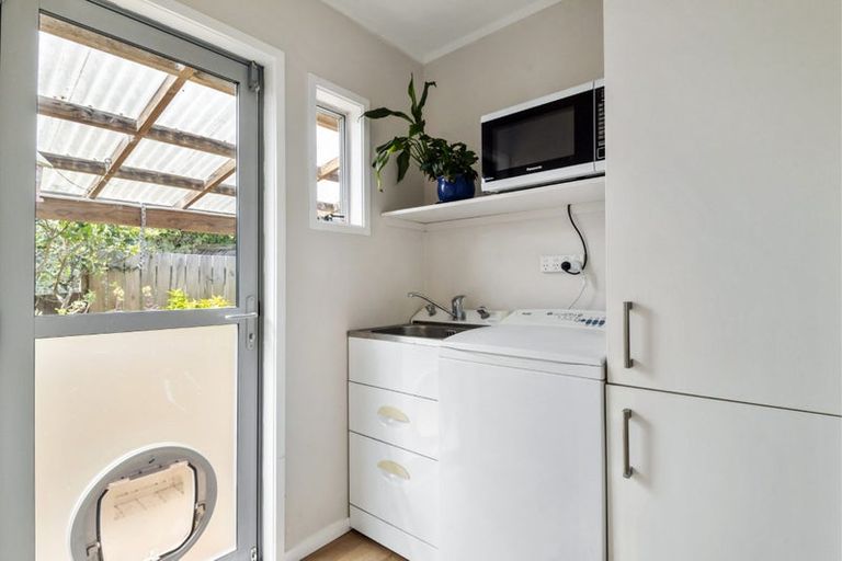 Photo of property in 1/43 Telstar Place, Beach Haven, Auckland, 0626