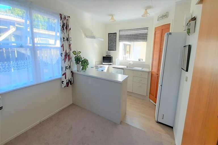 Photo of property in 78 Ruapehu Street, Paraparaumu, 5032