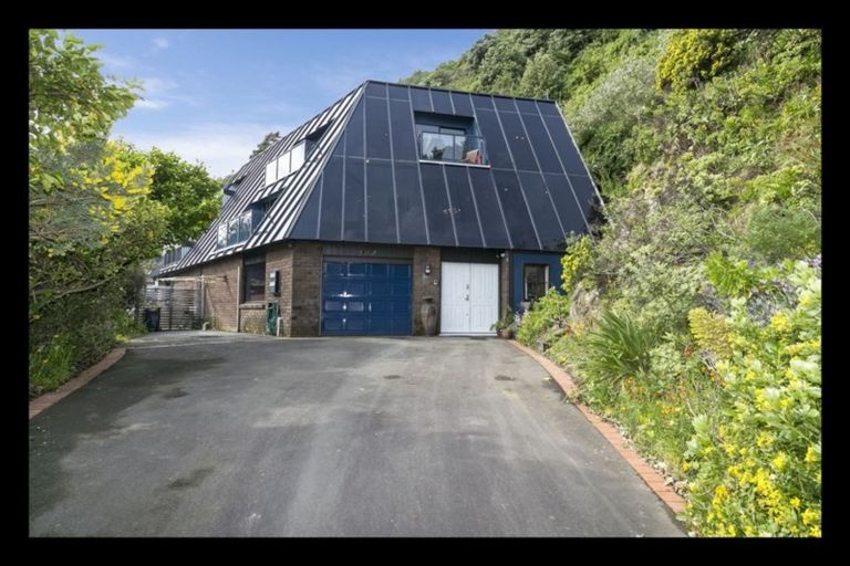 Photo of property in 12 Owhiro Bay Parade, Owhiro Bay, Wellington, 6023