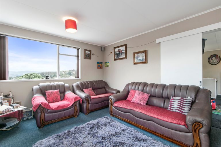 Photo of property in 31 Beaumaris Crescent, Ascot Park, Porirua, 5024