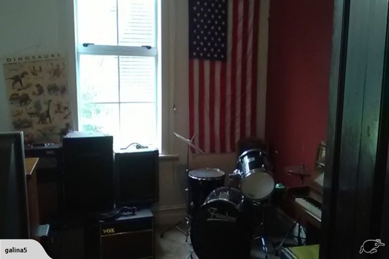 Photo of property in 20 Athol Place, Ravensbourne, Dunedin, 9022