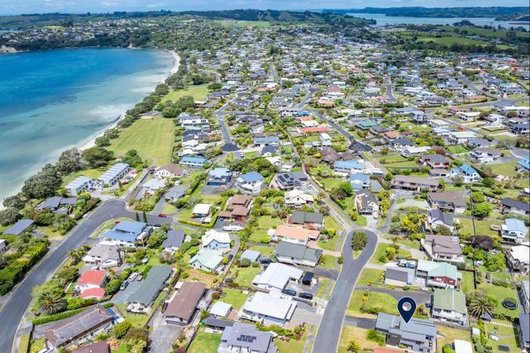 Photo of property in 9 Arohia Place, Snells Beach, 0920