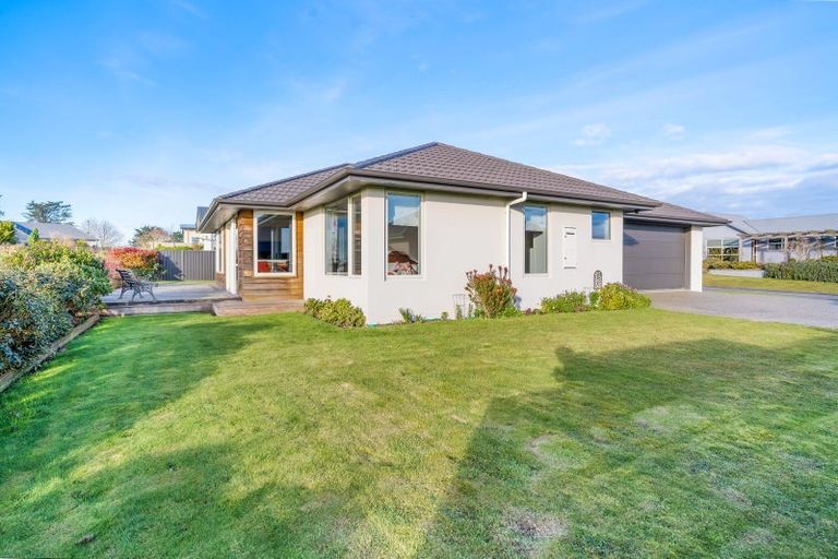 Photo of property in 32 Northview Avenue, Winton, 9720