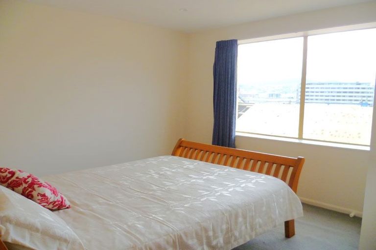 Photo of property in 5d/5 Kent Terrace, Mount Victoria, Wellington, 6011