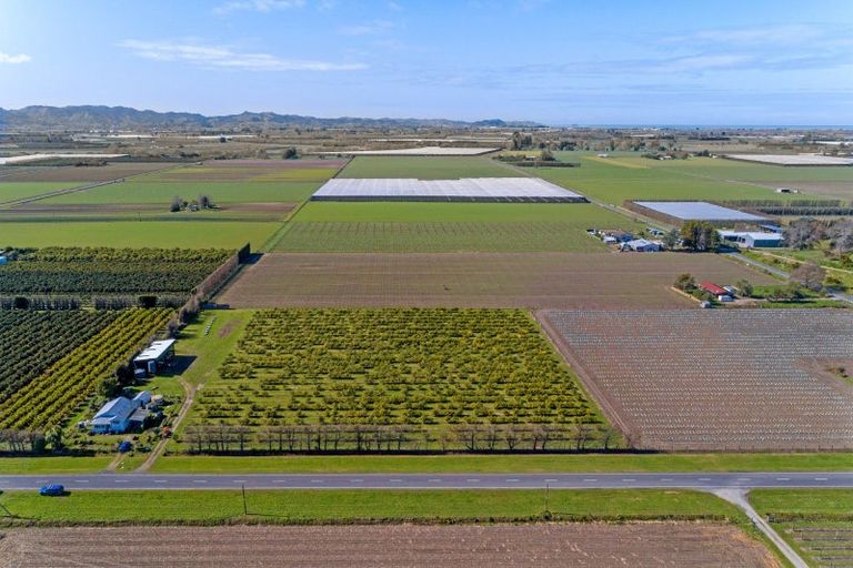 Photo of property in 32 Patutahi Road, Patutahi, Gisborne, 4072