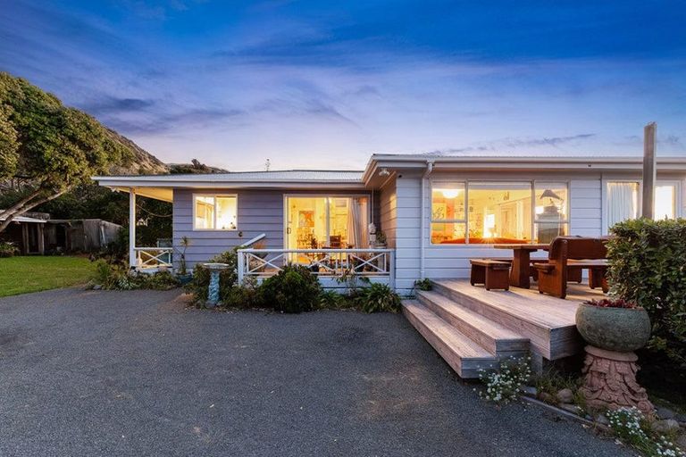 Photo of property in 63 Ames Street, Paekakariki, 5034