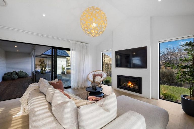 Photo of property in 35 Headley Drive, Lower Shotover, Queenstown, 9304