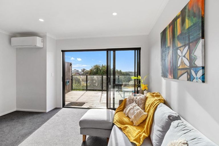 Photo of property in 9/14 Ruakiwi Road, Hamilton Lake, Hamilton, 3204