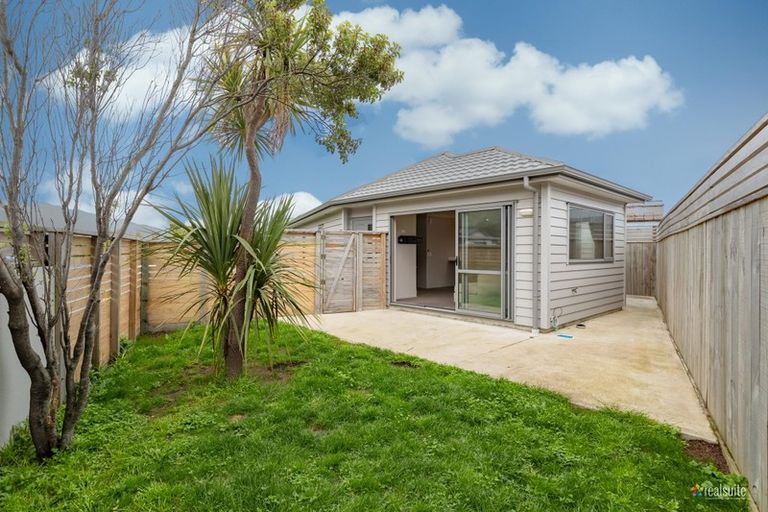 Photo of property in 2 Mandel Mews, Waiwhetu, Lower Hutt, 5010
