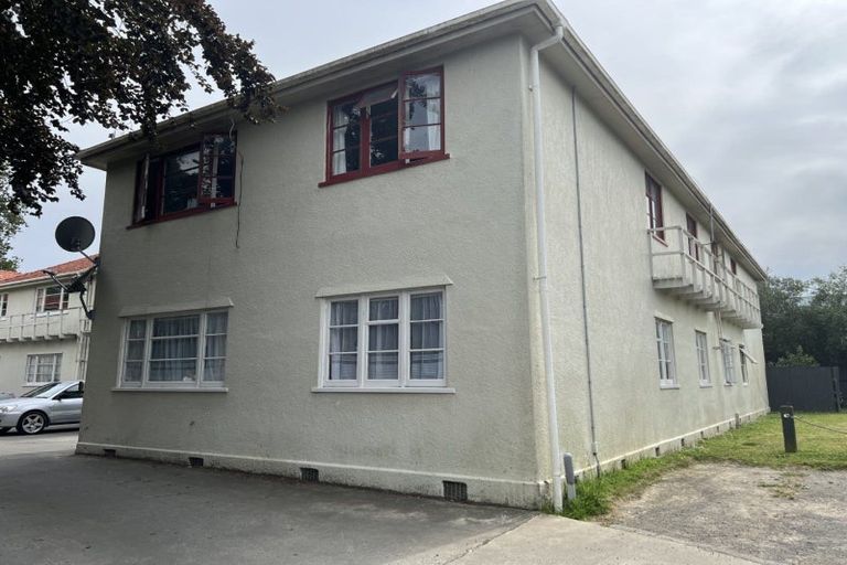 Photo of property in 16 Larsen Court, Roslyn, Palmerston North, 4414