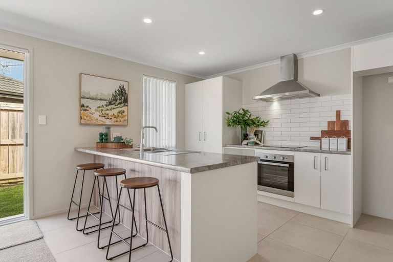 Photo of property in 61 Hills View Drive, Papamoa, 3118