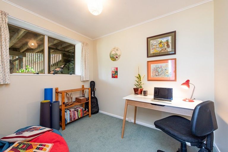 Photo of property in 2 Ambala Way, Ngaio, Wellington, 6035